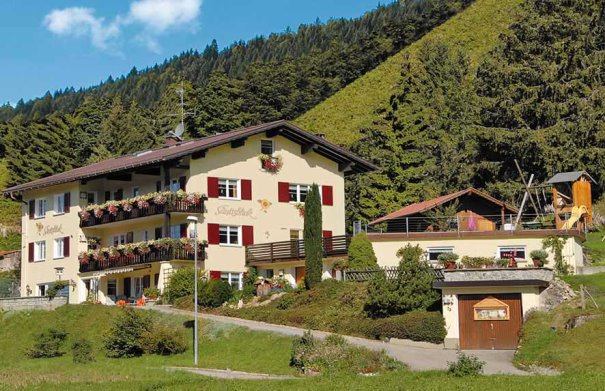 Das Gästehaus Säntisblick im Sommer Gästehaus im Sommer